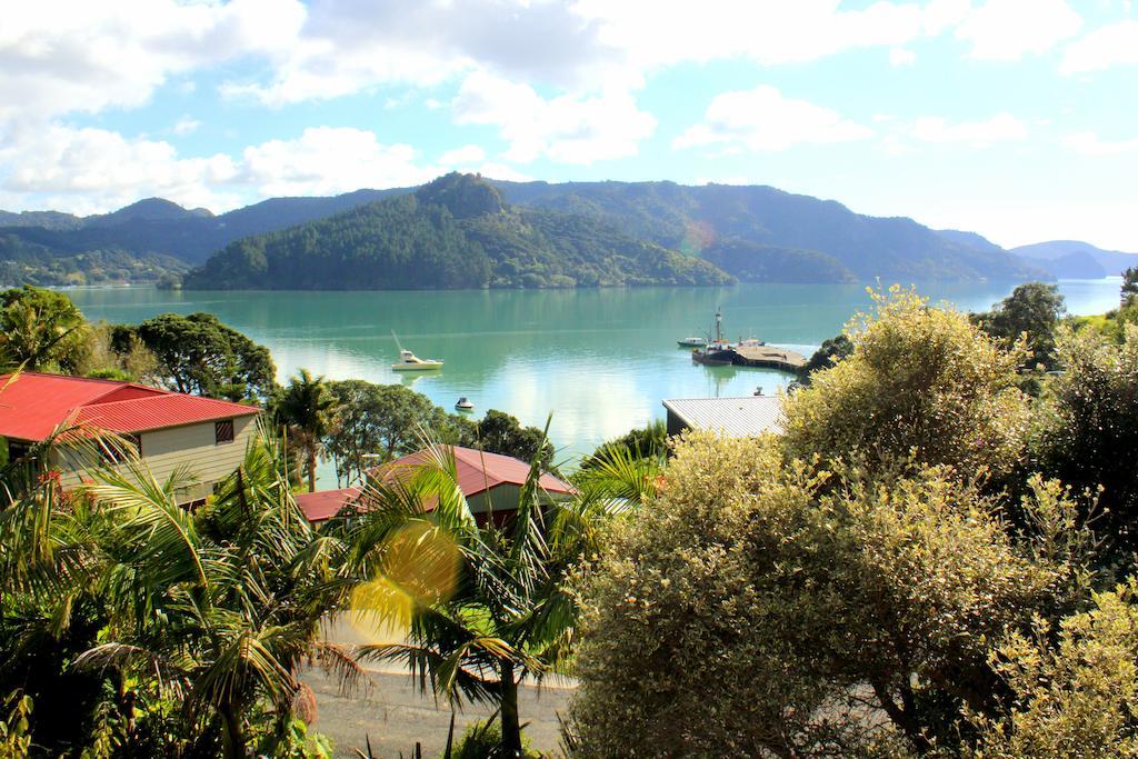 Sunseeker Lodge Whangaroa Room photo